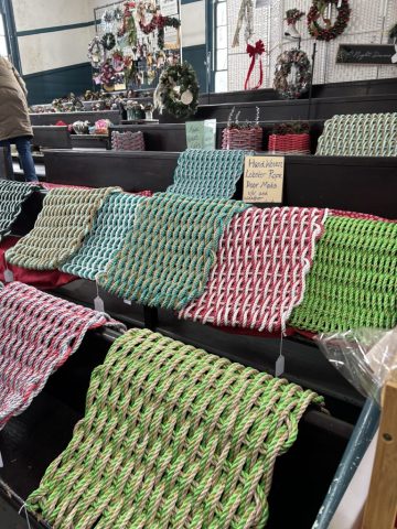 Shaker Holiday Market