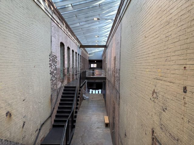 Massachusetts Museum of Contemporary Art